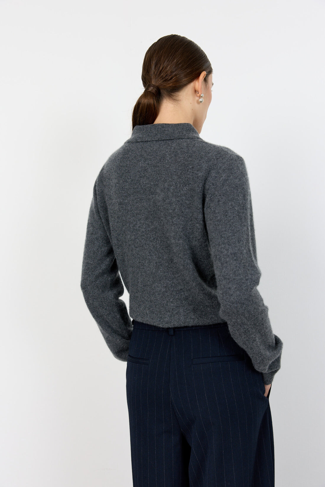 LR-Eloise 13 Pearl Button Cashmere Jumper Dark Grey