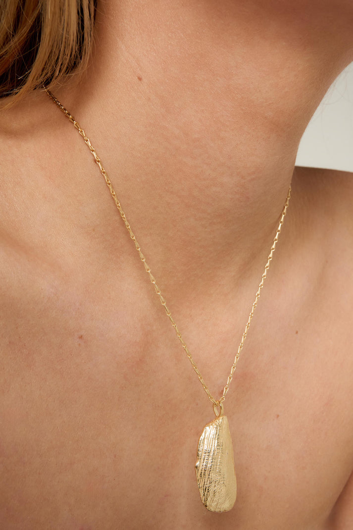 NE821 - Ria Necklace