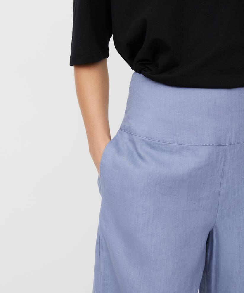 MaPinja Linen Shorts
