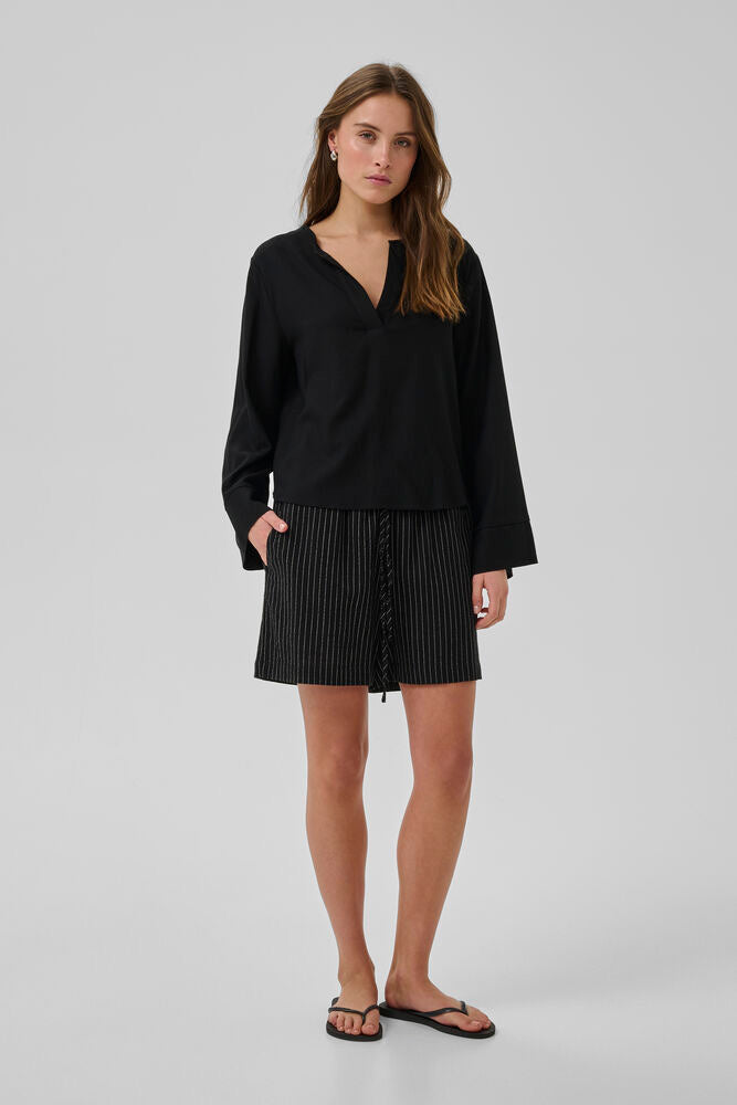 JannieMW Linen Mix Shorts Black W/Oatmeal Stripes