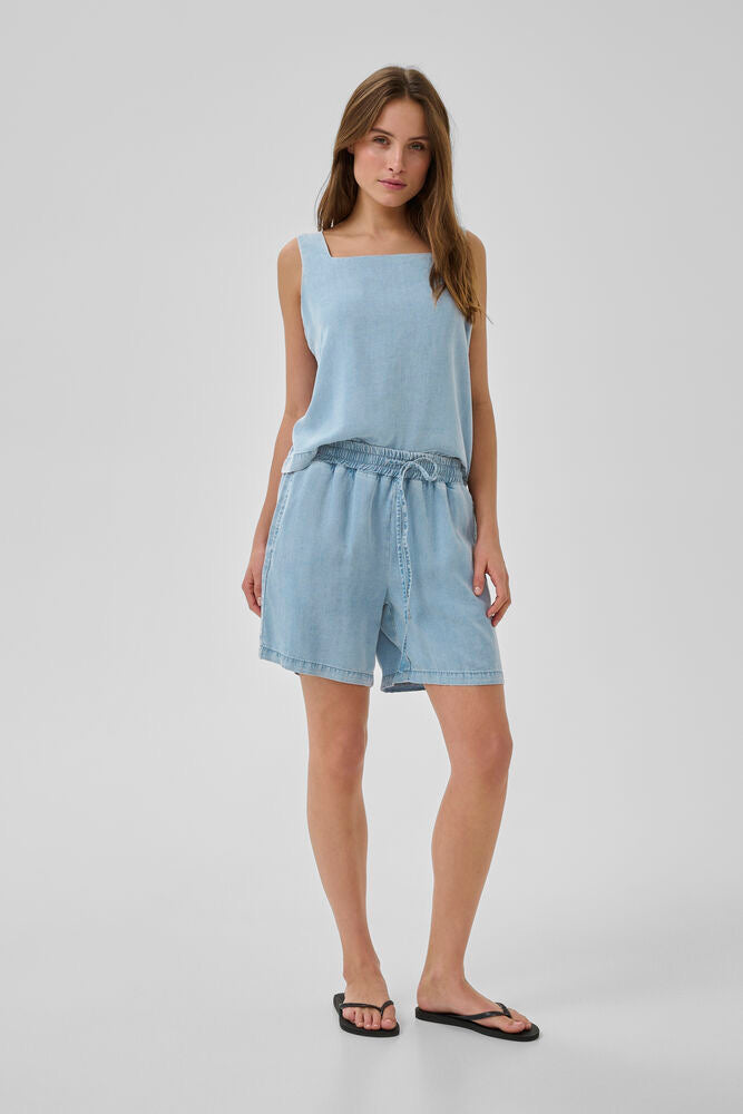 MWNelly Dias Top Light Blue