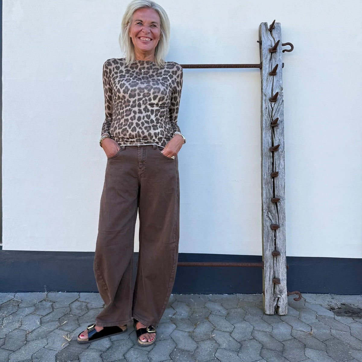 Jude 8072 - Cotton Barrel Leg Trouser Brown