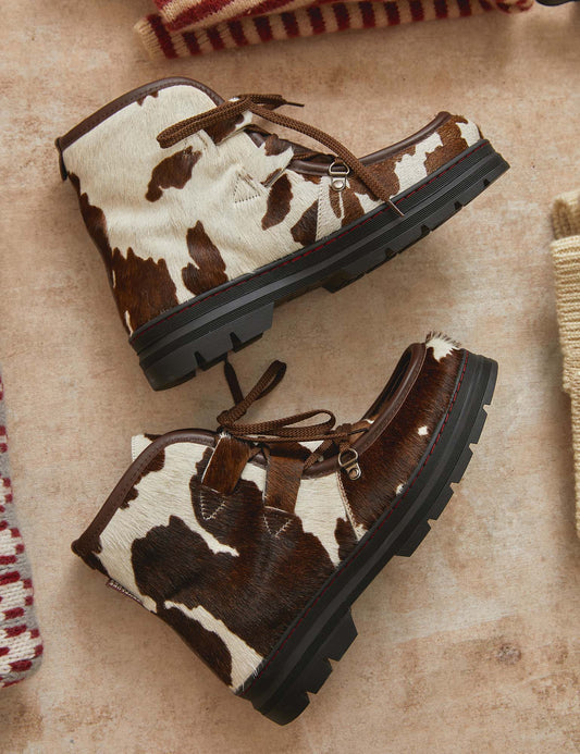 Incredible Friesian Shearling Lined Boots Brown/White