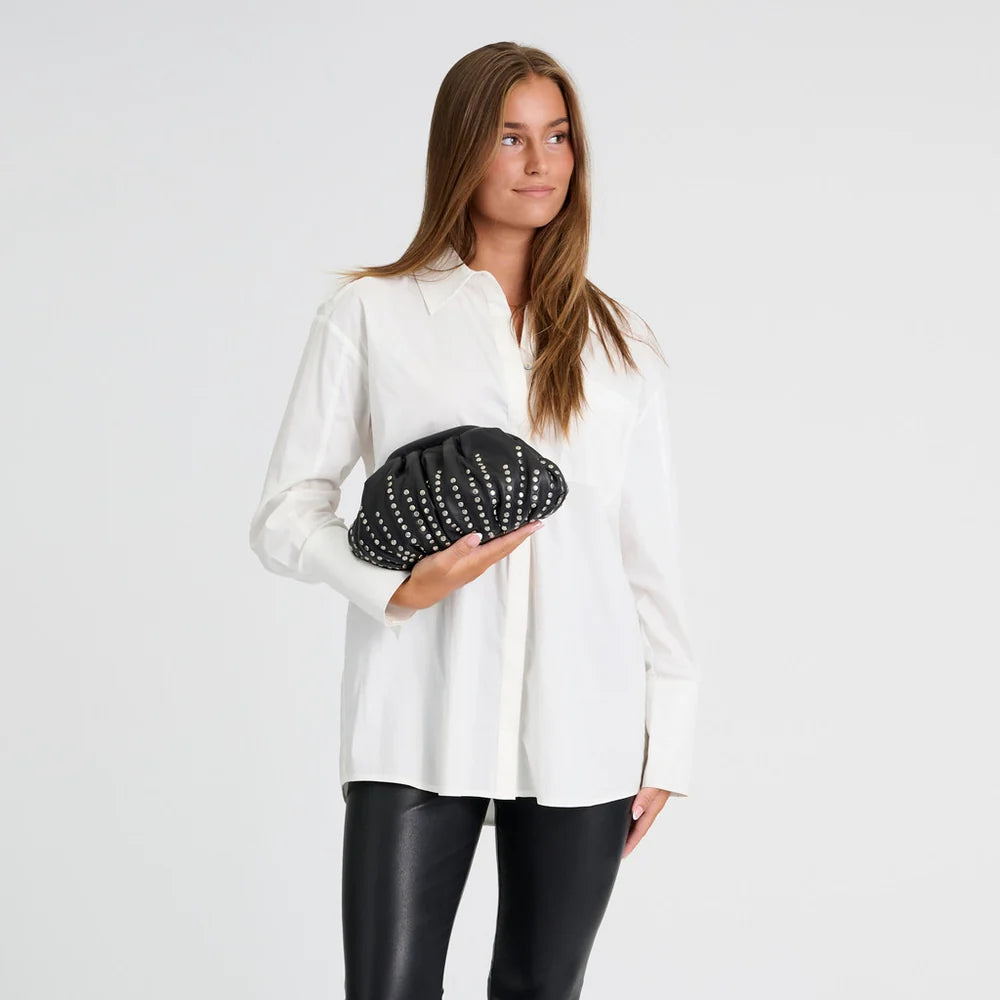 17358 - Santa Clara Studded Clutch Black