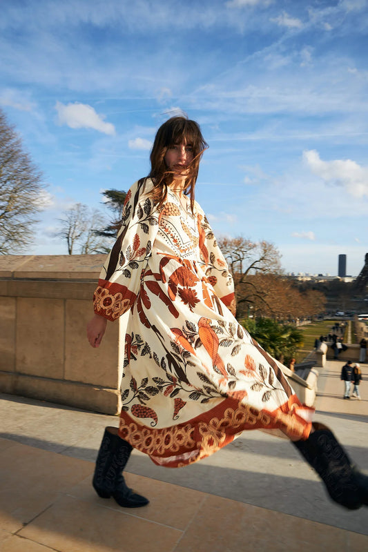 SaraiLL Artistic Printed Dress   Creme