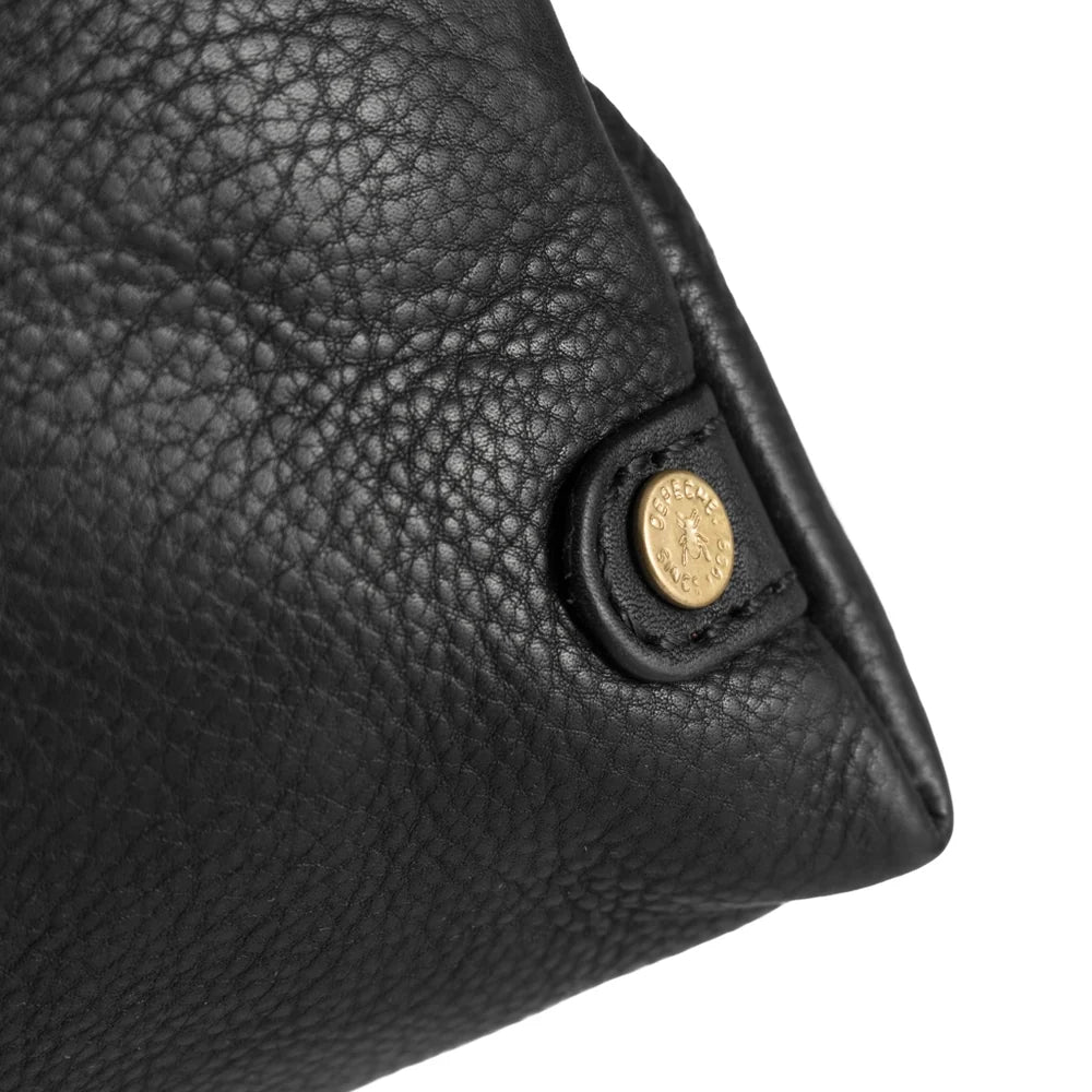 15472 Small leather clutch in classic design