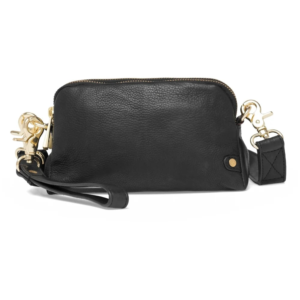 15472 Small leather clutch in classic design