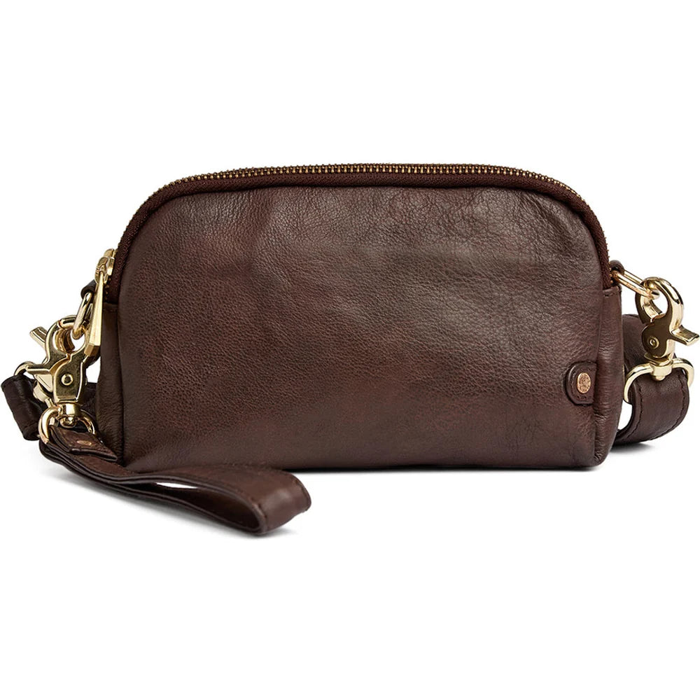 15472 Small leather clutch in classic design