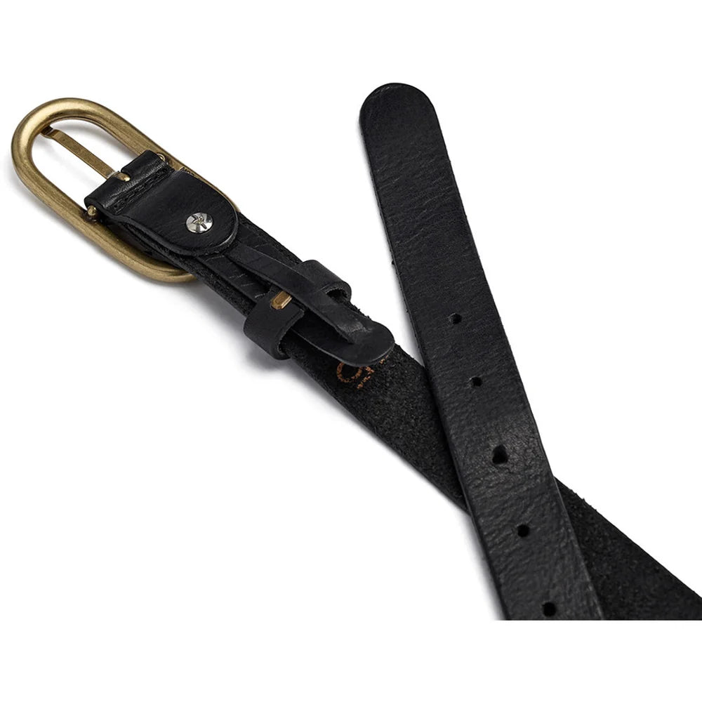 16086  Timeless narrow belt in delicious leather quality