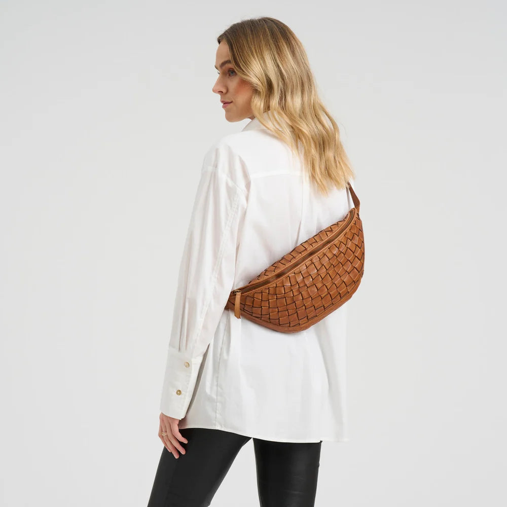 16940 Warsaw Handwoven Leather Bumbag  Vintage cognac