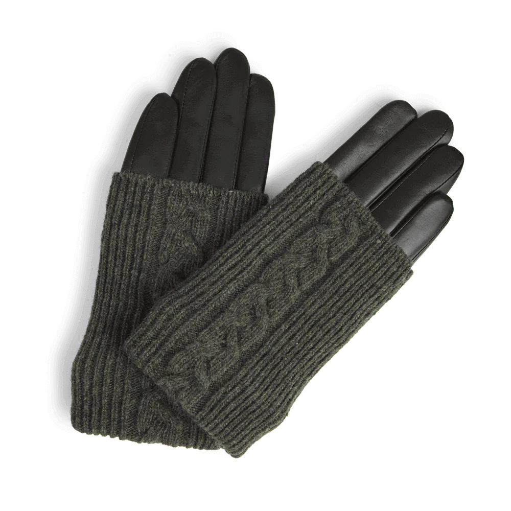 Helly Glove w/ Cable Knit